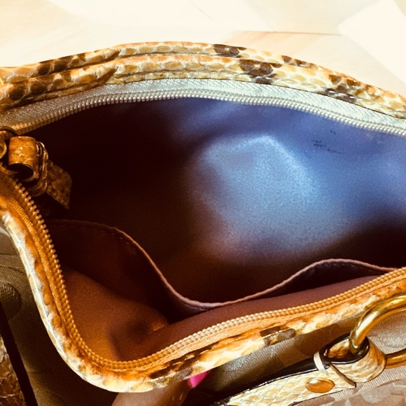 Vintage Coach Crossbody Bag – Signature Jacquard & Snakeskin Trim – 11”W x 8”H - Picture 5 of 10